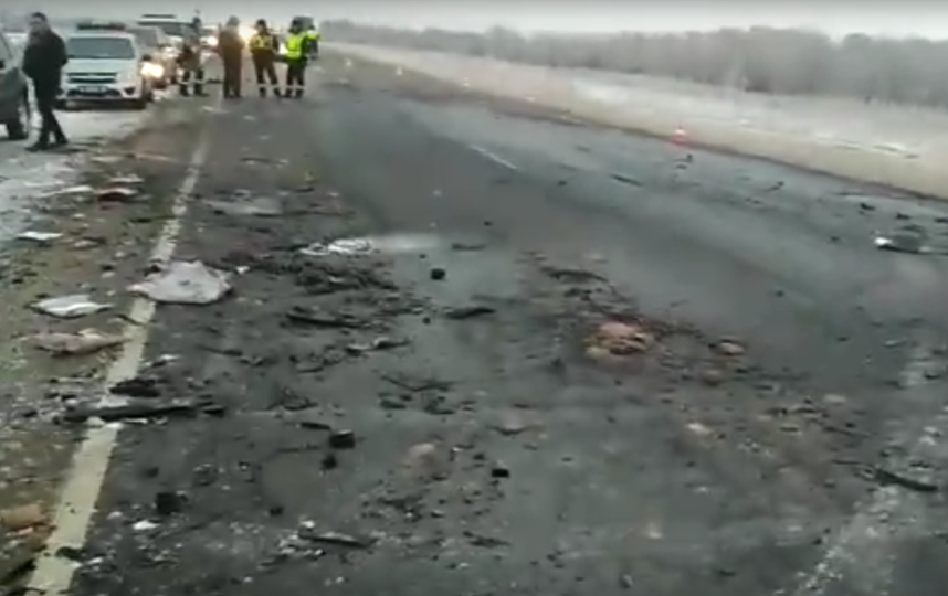 Шестеро человек погибли в результате крупного ДТП под Оренбургом. Фото скриншот видео vk.com/oren_oren
