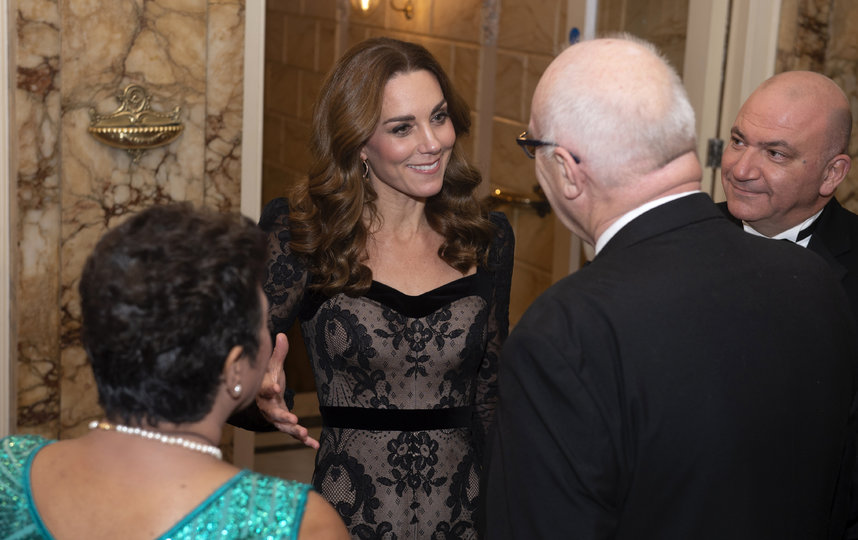 В последний раз Кейт Миддлтон очаровала гостей шоу Royal Variety Performance. Фото AFP