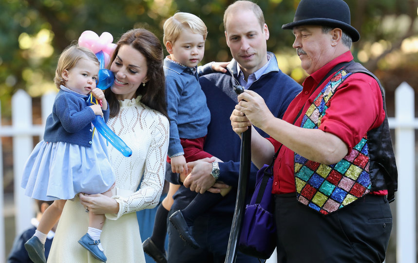 Принц Уильям и Кейт Миддлтон с Джорджем и Шарлоттой. Фото Getty