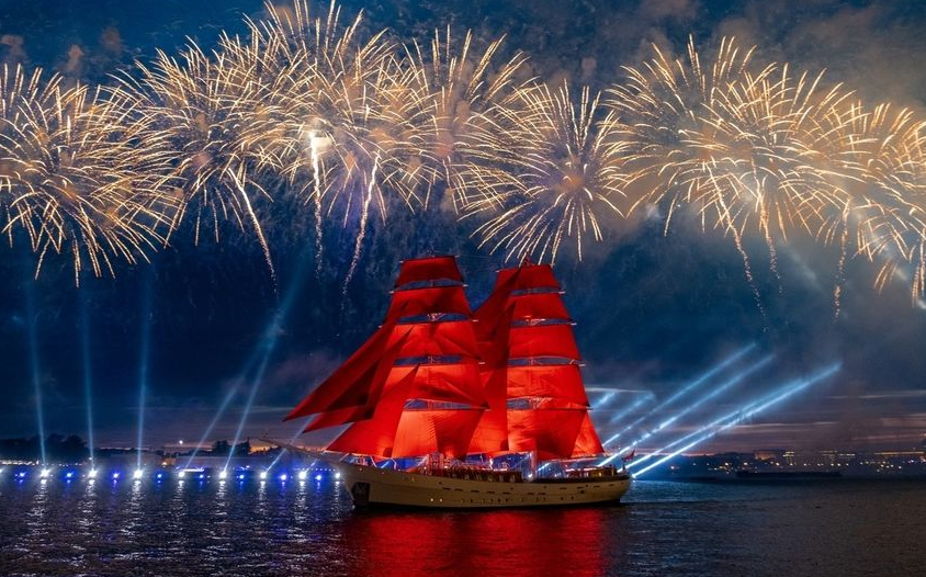 "Алые паруса" признали лучшим праздником в мире. Фото Фотоархив-2019, "Metro"