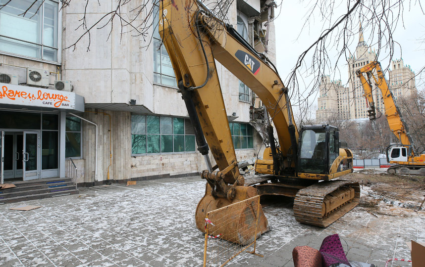 Снос здания киноцентра. Фото Василий Кузьмичёнок Снос здания киноцентра. Фото Василий Кузьмичёнок