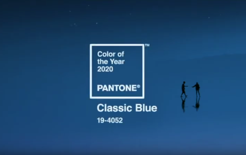 "Классический синий". Фото скриншот: youtube.com/watch?v=UeTNaba14RI