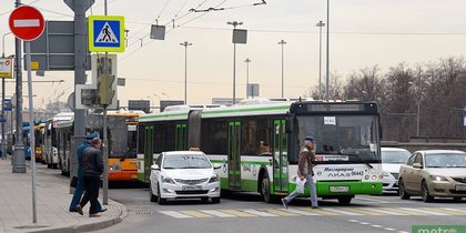 Москвичей предупредили об ухудшении дорожной обстановки из-за предновогоднего ажиотажа