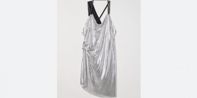 Платье-кольчуга, H&M 12 999 – 13 000 руб. Платье-кольчуга, H&M 12 999 – 13 000 руб.