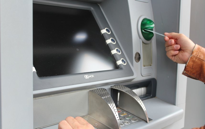 В подмосковных Химках специалист по ремонту банкоматов украл более одного миллиона рублей. Фото pixabay