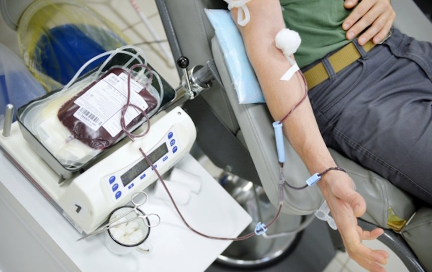 Сдача крови в рамках донорской акции (архивное фото). Фото РИА Новости