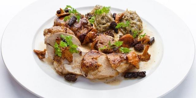 Цыплёнок с грибами, картофелем и трюфелем от ресторана "Турандот".