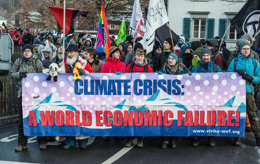 Цель экоативистов – привлечь внимание к проблеме глобального потепления. Фото предоставлено Strike-WEF