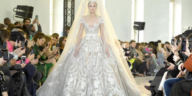 Показ Elie Saab на Неделе высокой моды в Париже. Показ Elie Saab на Неделе высокой моды в Париже.