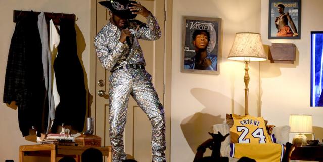 Алишиа Кис, Лиззо и Lil Nas X посвятили Коби свои номера. Алишиа Кис, Лиззо и Lil Nas X посвятили Коби свои номера.
