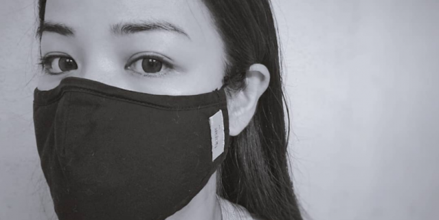 Флэшмоб #maskchallenge в социальных сетях набирает обороты. Флэшмоб #maskchallenge в социальных сетях набирает обороты.