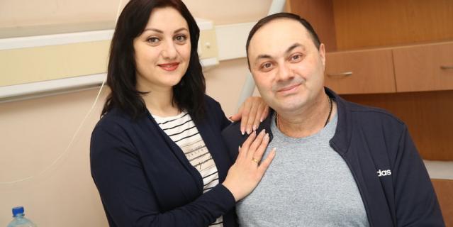 Армен с супругой. Армен с супругой.