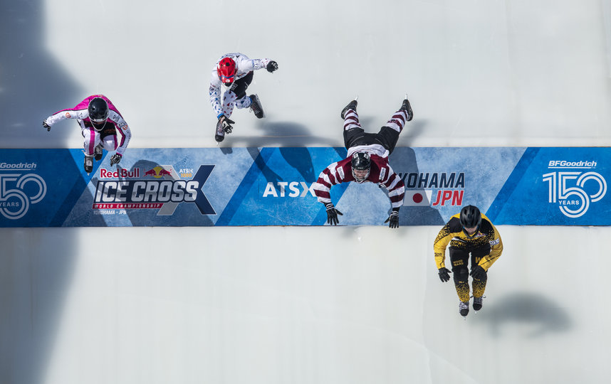 Чемпионат мира по скоростному спуску на коньках Red Bull Ice Cross: этап в Йокогаме обещает быть богатым на события. Фото https://www.redbullcontentpool.com