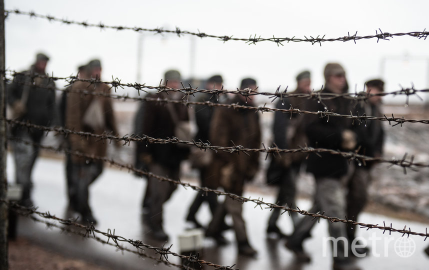 Кронштадт превратили в фашистский концентрационный лагерь для военного фильма. Фото Святослав Акимов, "Metro"
