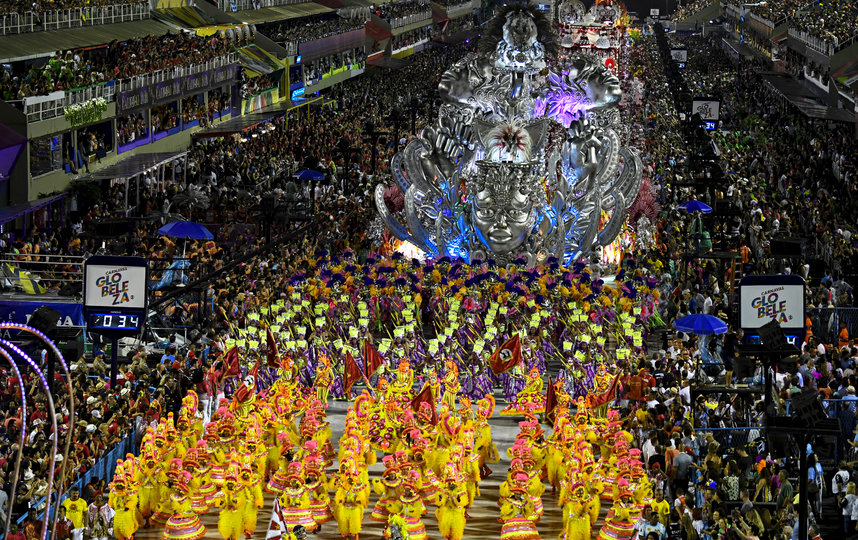 В Рио-де-Жанейро проходит карнавал. Фото AFP