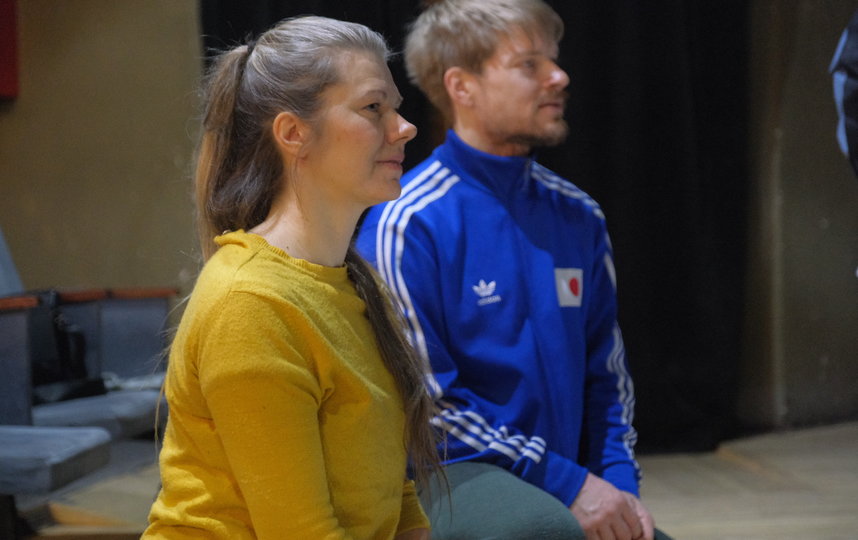 Финские танц-художники Мария Нурмела и Вилле Ойнонен на воркшопе. Фото предоставлено организаторами
