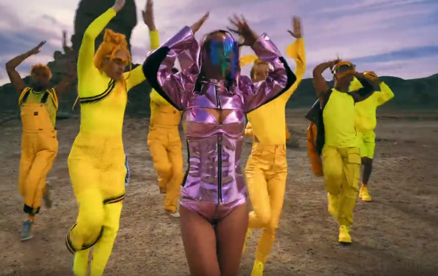 Кадр из клипа Леди Гаги на песню Stupid love. Фото скриншот: youtube.com/watch?v=5L6xyaeiV58&feature=emb_title