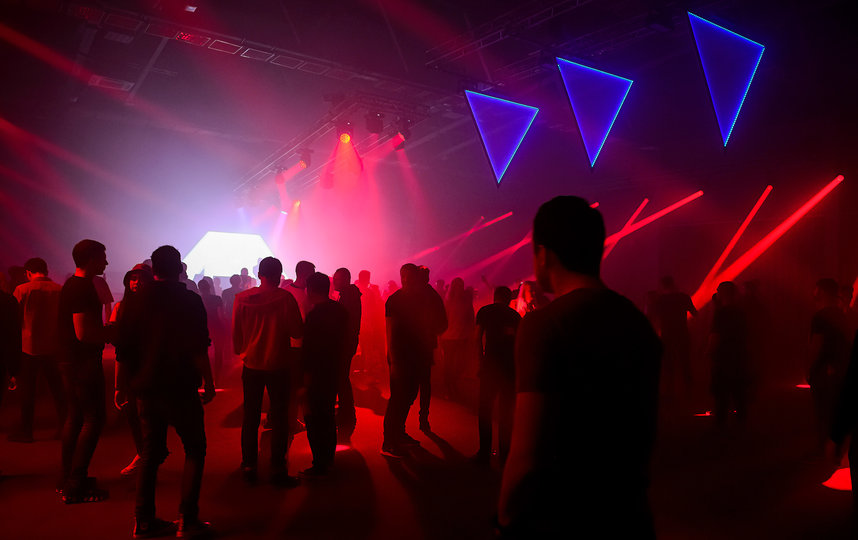На сцене Rosa Techno был очень красивый свет. Фото предоставлено пресс-службой фестиваля Alfa Future People Snow Edition На сцене Rosa Techno был очень красивый свет. Фото предоставлено пресс-службой фестиваля Alfa Future People Snow Edition
