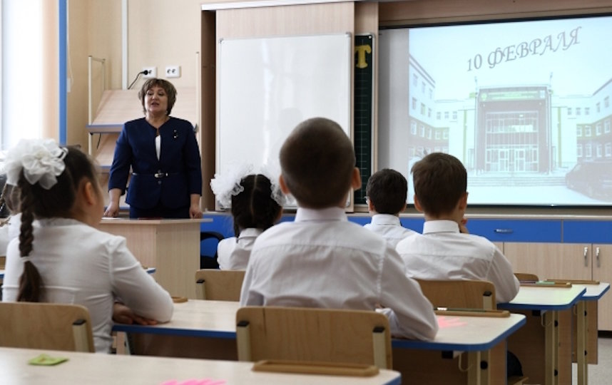 В Москве более 20 детей получили ожоги глаз из-за школьной кварцевой лампы. Фото РИА Новости