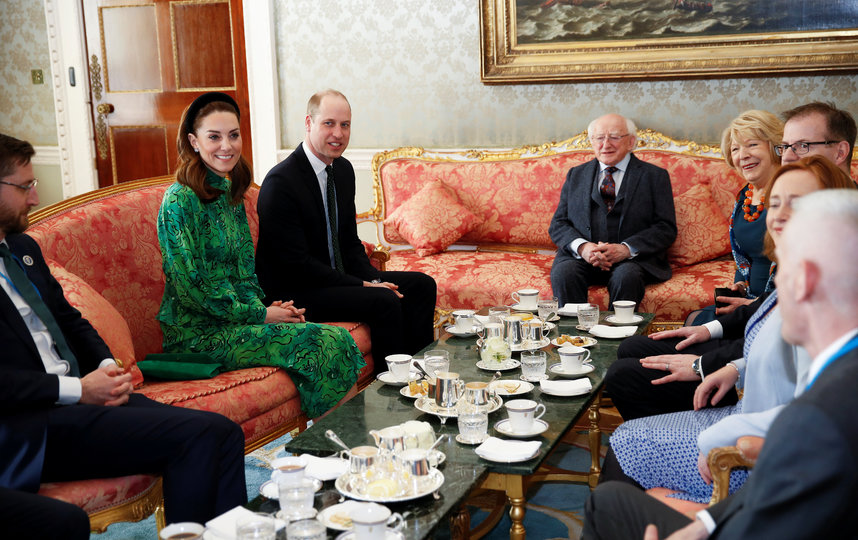 Герцог и герцогиня Кембриджские встретились с президентом страны Майклом Хиггинсом и его супругой. Фото Getty
