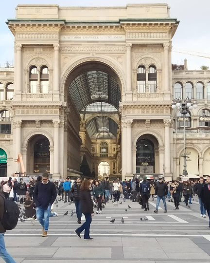 Площадь Дуомо в Милане до (ноябрь 2019-го) объявления карантина. Фото instagram @fragala0774