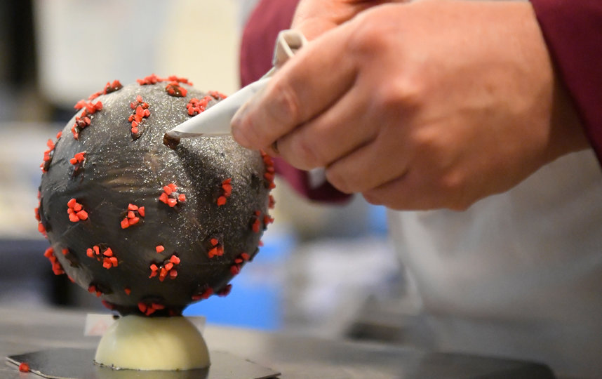 На создание десерта Жана-Франсуа Пре вдохновил коронавирус. Фото AFP