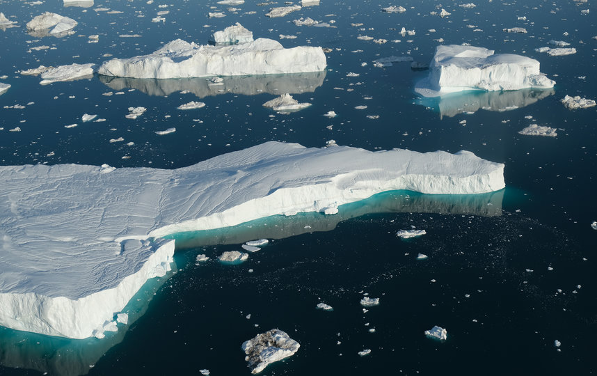 В прошлом году Гренландия потеряла 600 млрд тонн льда. Фото Getty