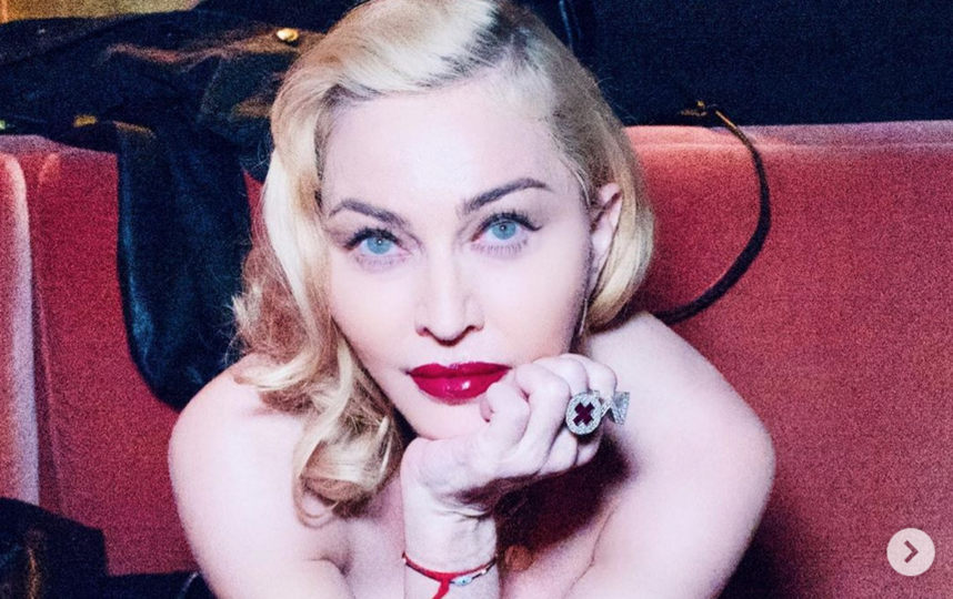Голая Мадонна (Madonna)