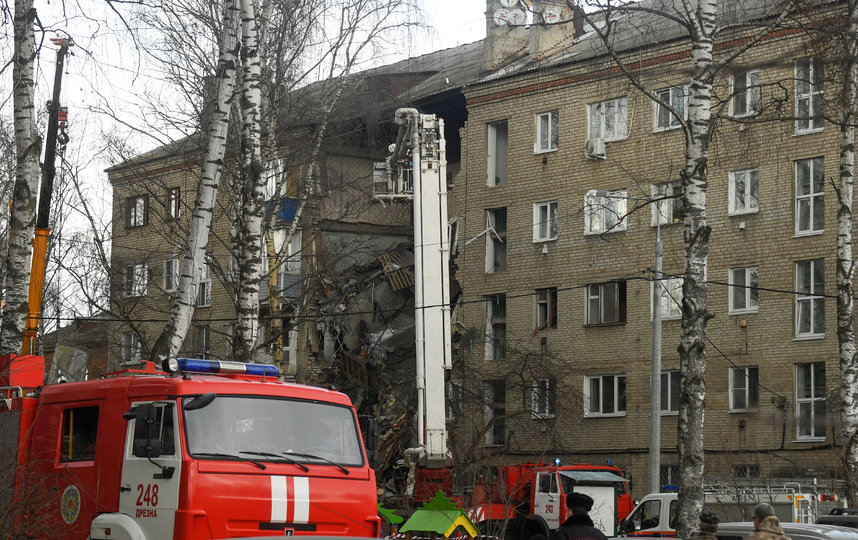 Взрыв газа произошёл в жилом пятиэтажном доме в Орехово-Зуево днём 4 апреля. Фото AFP
