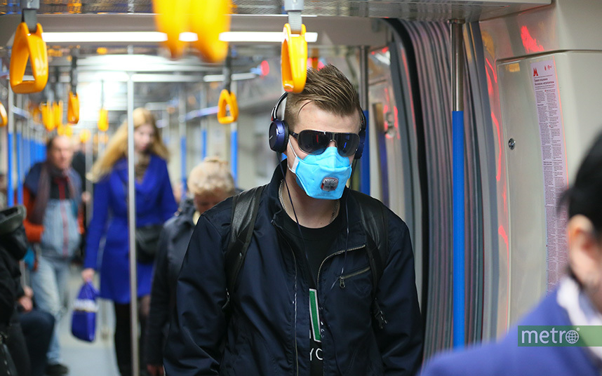В Москве разработают многоразовые медицинские маски с функцией измерения температуры тела. Фото Василий Кузьмичёнок