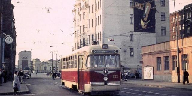 Московскому трамваю исполнился 121 год. Московскому трамваю исполнился 121 год.