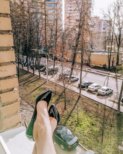 Флешмоб #туфлинапрогулке. Фото Скриншот Instagram/natalia_knyazevaa