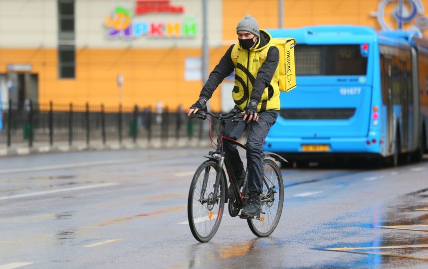 Курьеры столицы. Фото Василий Кузьмичёнок
