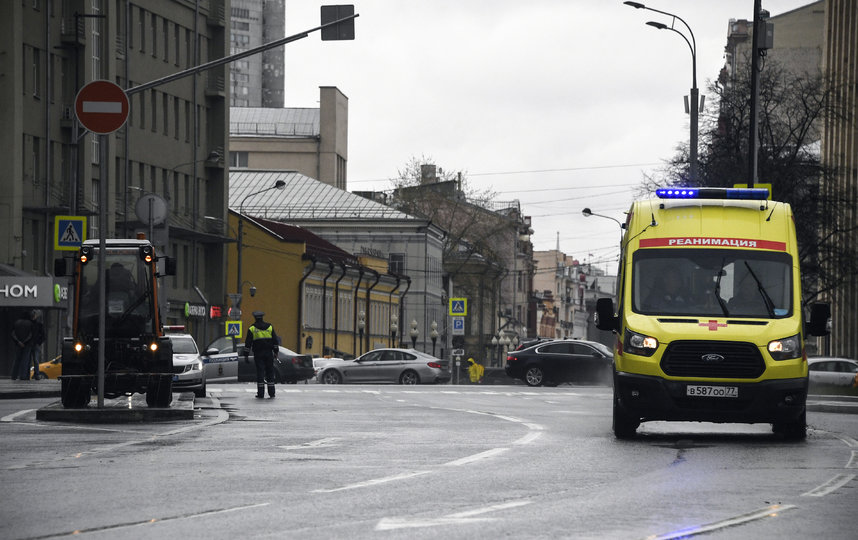 В Москве за сутки скончались 28 пациентов с коронавирусом. Фото AFP