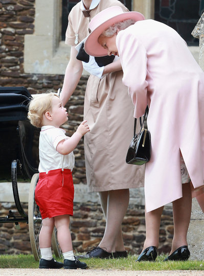 Королева Елизавета II и маленький принц Джордж. Фото Getty