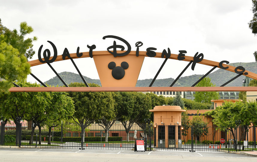 Из-за пандемии коронавируса большая часть компаний Disney временно приостановила свою деятельность. Фото Getty