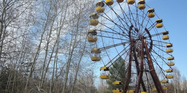Колесо обозрения в зоне отчуждения. Колесо обозрения в зоне отчуждения.