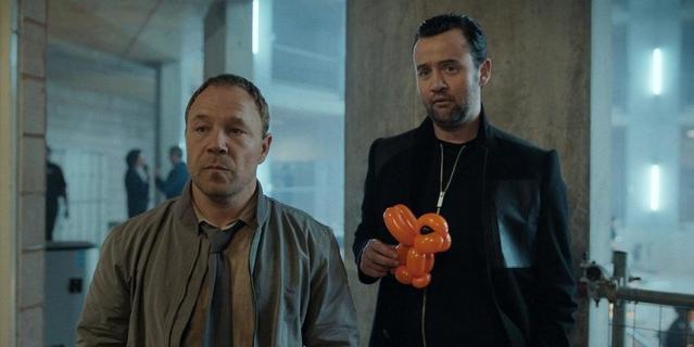 Кадр из сериала "Ошибка 404". Кадр из сериала "Ошибка 404".