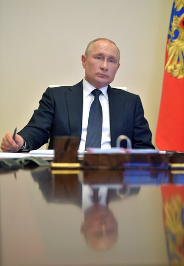 Владимир Путин во время совещания с регионами. Фото AFP