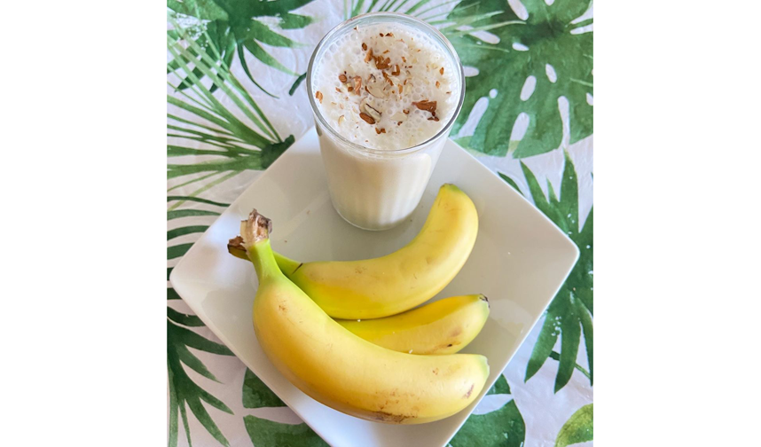 Молочный коктейль из банана. Фото instagram.com/aish_cookhouse