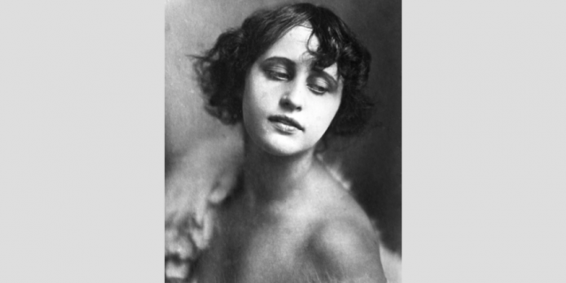 Вера Васильевна Холодная (1893-1919), актриса немого кино. 1916 год. Вера Васильевна Холодная (1893-1919), актриса немого кино. 1916 год.