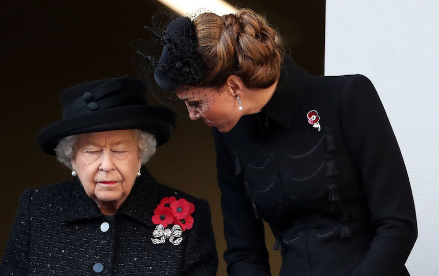 Королева Елизавета II и Кейт Миддлтон. Фото Getty