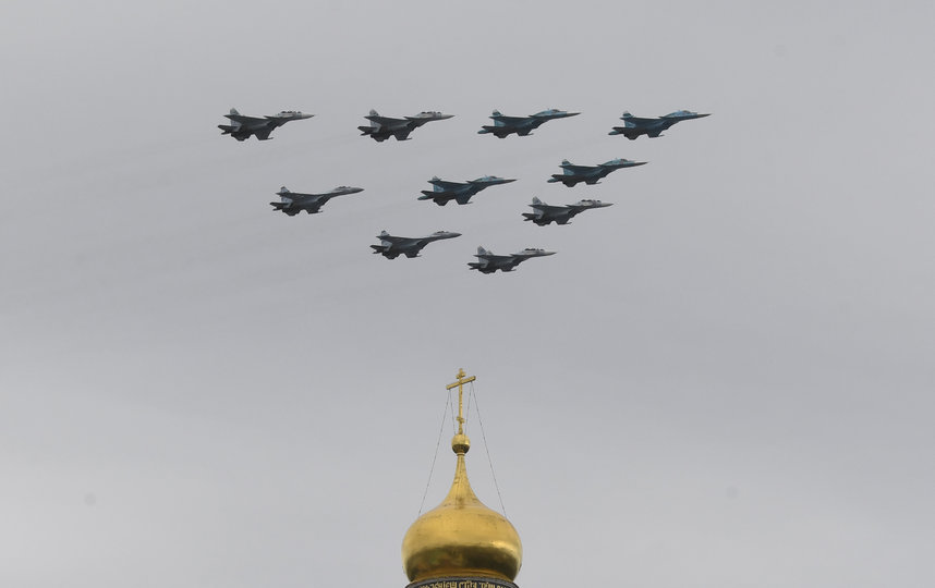Пролёт авиации над Москвой в честь Дня Победы. Фото AFP