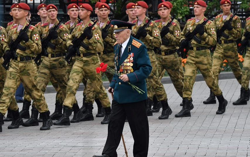 Парад Победы в Москве на Красной Площади (архивное фото). Фото Василий Кузьмичёнок