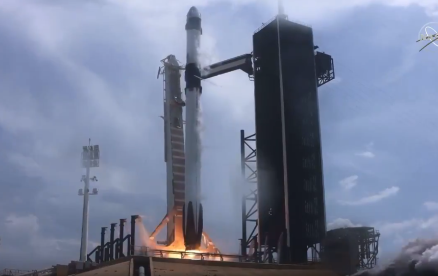 SpaceX       .   twitter.com/NASA