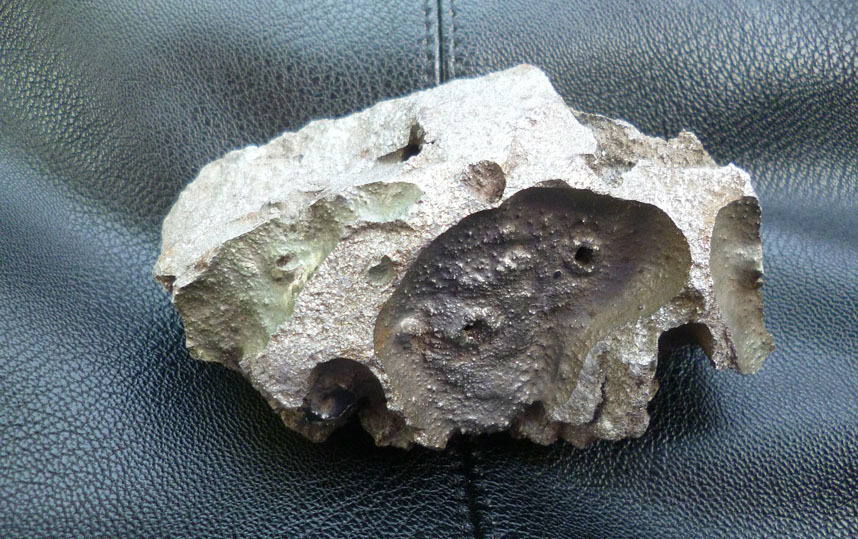 Фрагмент челябинского метеорита. Фото Pixabay