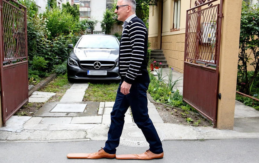 Румынский обувщик Григор Луп создал туфли 75 размера. Фото GRIGORE LUP / FACEBOOK Румынский обувщик Григор Луп создал туфли 75 размера. Фото GRIGORE LUP / FACEBOOK