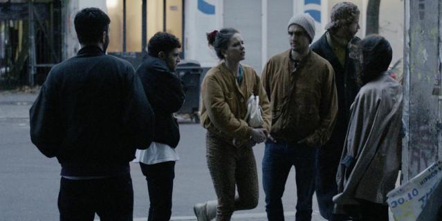Кадр из фильма "Тридцать". Кадр из фильма "Тридцать".