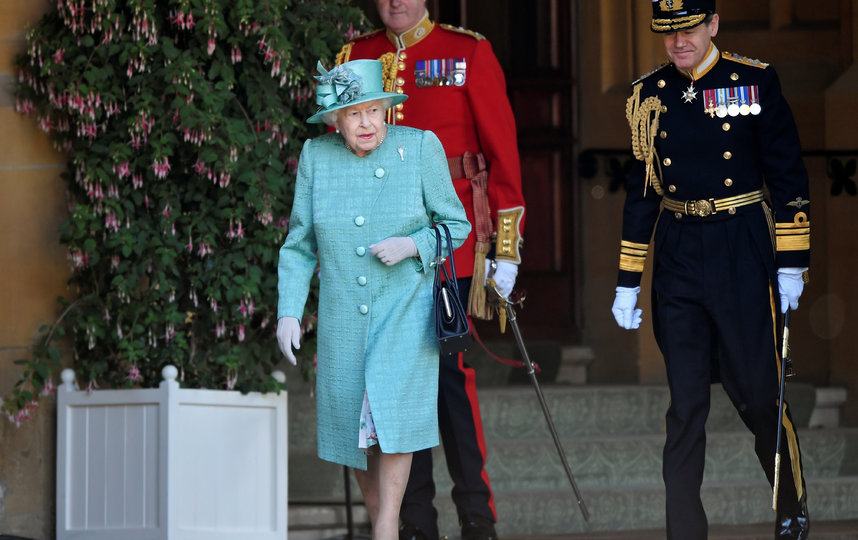 В Лондоне официально отметили день рождения королевы Великобритании Елизаветы II. Фото AFP
