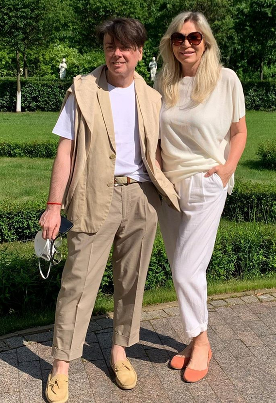 Валентин Юдашкин с супругой. Фото Instagram @marinayudashkina